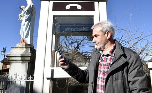 Depuis deux mois, le téléphone portable du maire d'Antichan de Forntignes, en Haute-Garonne, sonne enfin.
