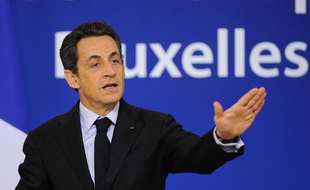 Nicolas Sarkozy lors d'une conférence de presse au Conseil Européen le 17 décembre 2010