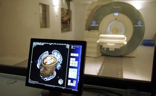 Un des IRM de l'Institut du Cerveau et de la Moelle Epiniere (ICM), à Paris.