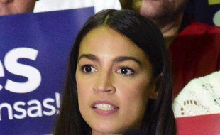 A 29 ans, Alexandra Ocasio-Cortez devient la plus jeune représentante de l’histoire des Etats-Unis.