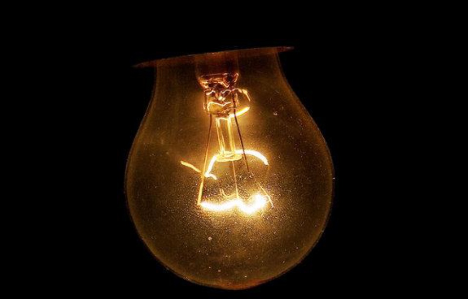 Interdire les ampoules à incandescence une idée si lumineuse?