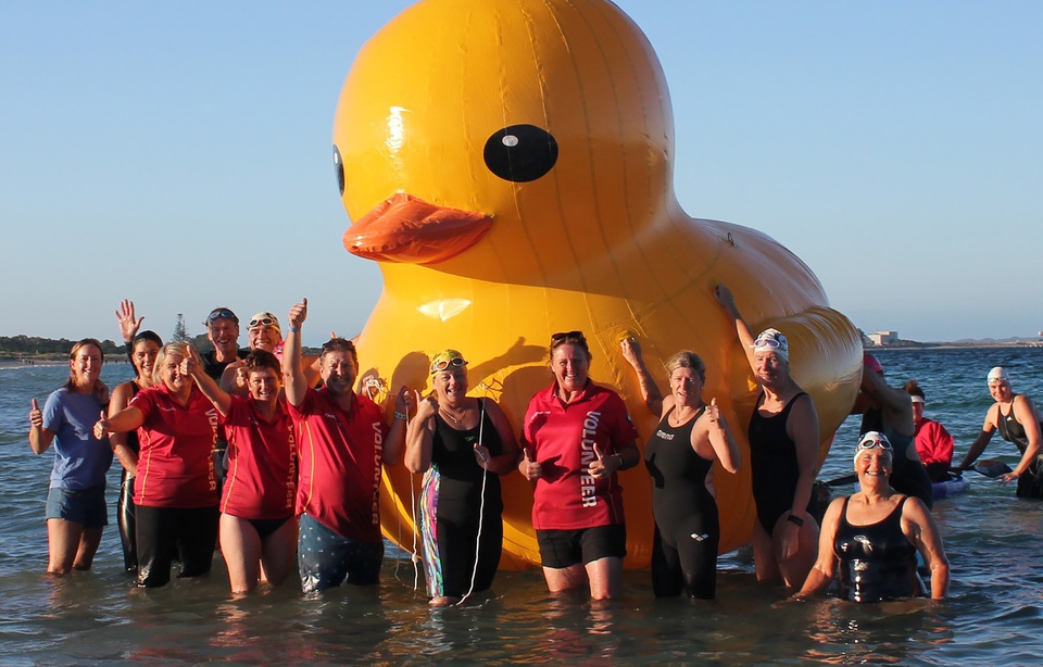 Ballon gonflable mascotte/animal : un gros canard bleu !