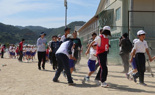 Exercice d'évacuation à Abu, dans le département de Yamaguchi (ouest du Japon), le 4 juin 2017.