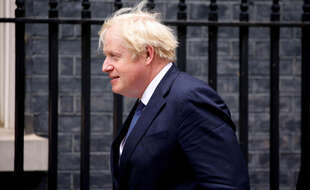 Boris Johnson doit détailler lundi 5 juillet la levée des dernières restrictions sanitaires au Royaume-Uni.