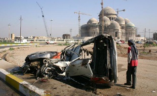 La ville de Mossoul après un bombardement le 22 mars 2015 en Irak
