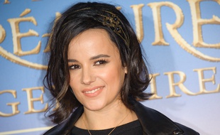 La chanteuse Alizée à l'avant-première de La Fée Clochette et la créature légendaire
