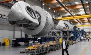 Production des futures éoliennes au large de Saint-Nazaire, à Montoir-de-Bretagne, le 15 septembre 2020.