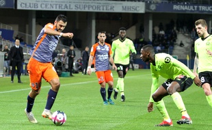 Le Montpelliérain Gaëtan Laborde (ici face à Fodé Ballo) a failli marquer sur une action très litigieuse.