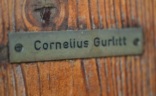 Plaque sur le maison de Cornelius Gurlitt, le détenteur d'un "trésor nazi" d'oeuvres d'art