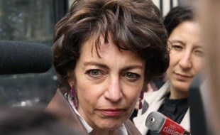 Le document livre un éventail de propositions non chiffrées notamment sur l'éducation : scolarité obligatoire dès trois ans (six aujourd'hui), raccourcir les vacances d'été et la semaine de cinq jours éducatifs.