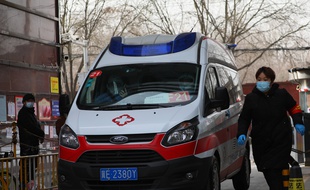 Une ambulance dans la ville de Shijiazhuang en Chine, le 12 janvier 2021.