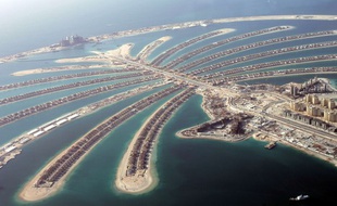 Jumeira Palm Island has been seen from a helicopter Thursday, May 3, 2007. (AP Photo/Kamran Jebreili).