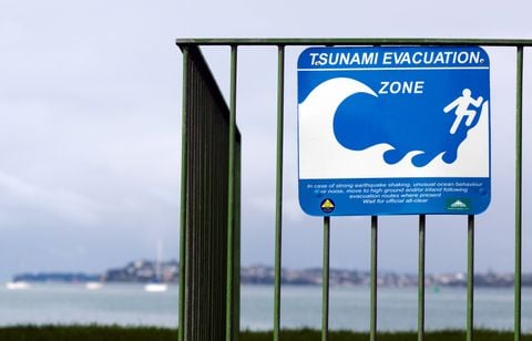 Le Pacifique Nord en alerte tsunami après un séisme de 8,8 en Russie