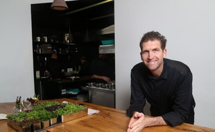 Alexandre Mazzia dans son restaurant AM en octobre 2018