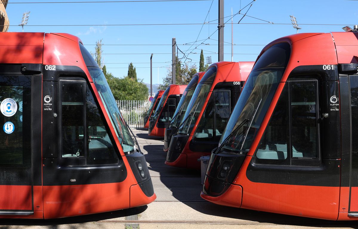 Penurie Carburant Nice Pénurie de carburant : A Nice, la capacité des transports en commun va