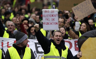 Manifestation des «gilets jaunes», à Lille, le 8 décembre.