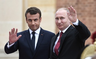 Emmanuel Macron et Vladimir Poutine, en 2017 au château de Versailles.