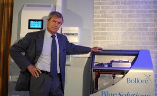 Le titre du groupe industriel Bolloré était en forte hausse jeudi matin à la Bourse de Paris, après avoir remporté un contrat avec la ville de Londres pour la gestion de ses recharges de voitures électriques.