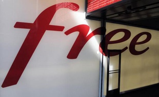 Le logo de Free au siège du groupe Iliad à Paris, le 10 mars 2014