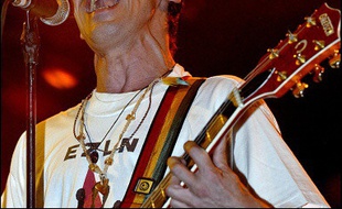 Le globe-trotteur Manu Chao, qui vient de conclure une tournée en Amérique latine, se régale de l'effervescence qu'il a perçue tout au long de son périple, de Cuba à l'Argentine, en passant par le Venezuela et la Bolivie.