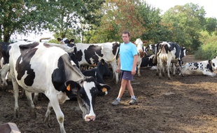 Une journée festive a lieu ce samedi pour préserver la ferme Campaville exploitée par Anthony Vaillant à Couëron