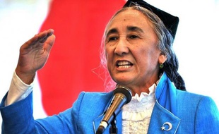 La dissidente ouïghoure en exil Rebiya Kadeer a affirmé lundi que son peuple était confronté à une lutte pour son existence face à la répression chinoise, propos tenus à l'ouverture d'une réunion du Congrès mondial ouïghour tenue à Tokyo malgré l'opposition de Pékin.
