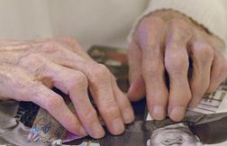 Des chercheurs vont tenter de dépister Alzheimer grâce à une prise de sang