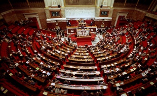 BEP/MAXPPP ; Hier, le projet de loi sur la parité hommes-femmes en politique a été validé en assemblée générale plénière par le Conseil d’Etat.
Illustration de l'hémicycle à l'Assemblée nationale.