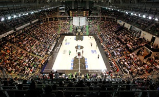 L'Asvel n'a jamais semblé aussi proche de quitter l'Astroballe, ici lors d'un match de Pro A en mai 2013.