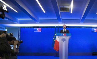 Jean-François Copé, le président de l'UMP, fait une «déclaration solennelle» le 3 mars 2014 au siège du parti, à Paris.