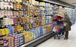 Le rayon frais a l'interieur d'un Magasin U.
