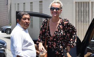 La femme d'affaires Laeticia Hallyday