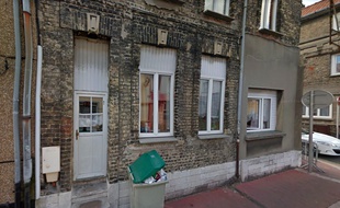 La maison où un cadavre a été découvert dans un sac de sport.