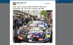 La Porsche était garée sur le parcours de la manifestation du 1er-Mai