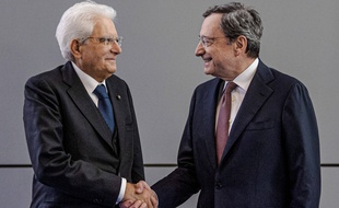 Le président italien, Sergio Mattarella (à gauche), et Mario Draghi, le 28 octobre 2019.