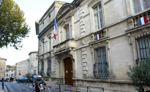 Une menace diffuse pèse sur le réseau des 238 sous-préfectures françaises, mis en cause dans le rapport 2012 de la Cour des comptes, pour qui "ce niveau infra-départemental de l'administration de l'Etat devient de plus en plus inconsistant".