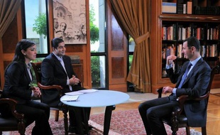Le président syrien Bachar al-Assad a lié mercredi son départ à une "décision du peuple", laissant entendre qu'il pourrait se présenter à la prochaine élection présidentielle prévue en 2014, alors que son pays est ravagé depuis deux ans par un conflit meurtrier.