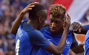 Kingsley Coman félicité par Blaise Matuidi.