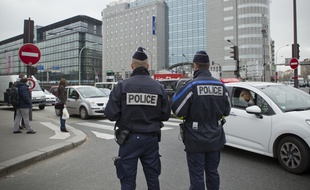 Seules les voitures avec un numéro impair peuvent circuler ce lundi 17 mars 2014 à Paris et en petite couronne.
