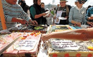 Les associations ont partagé un « gâteau de la honte », mercredi midi.