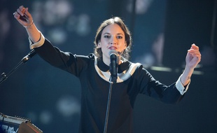La chanteuse Jain lors des Victoires de la musique.