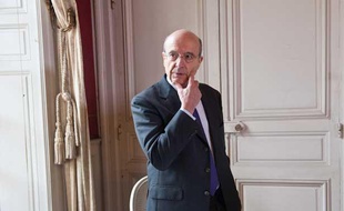 Alain Juppé, le 26 avril 2012 à l'hôtel de ville de Bordeaux