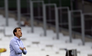 Rudi Garcia vocifère dans un Vélodrome vide.
