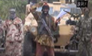 Le leader de Boko Haram dans une vidéo envoyée aux médias le 5 mai 2014.