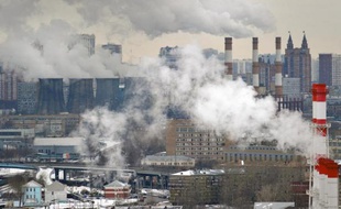 Etancher la soif d'énergie de bientôt neuf milliards d'habitants, à un coût supportable et sans aggraver le dérèglement du climat: c'est l'équation plus délicate que jamais que doivent résoudre les politiques énergétiques à travers le monde.