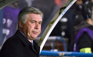 L'entraîneur du PSG, Carlo Ancelotti, le 27 janvier 2013 au Parc des Princes, lors d'un match contre Lille.
