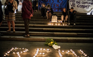 Des bougies à la mémoire de Rémi Fraisse à Lyon, le 29 octobre 2014.