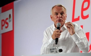 Le Premier ministre, Jean-Marc Ayrault, et plusieurs ténors socialistes ont appelé à La Rochelle à l'unité autour de François Hollande sur le traité budgétaire européen, qui suscite des frictions internes au PS, tandis que certains parlementaires réservent leur position.