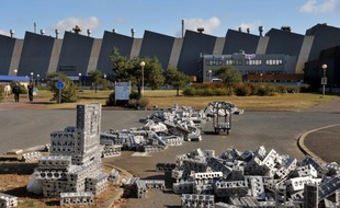 Des potentiels repreneurs de la Fonderie du Poitou Aluminium (FDPA) d'Ingrandes (Vienne), placée en redressement judiciaire, se sont faits connaître auprès de l'administrateur judiciaire, a-t-on appris mardi auprès de syndicalistes et d'un communiqué des ministères de l'Economie, du Travail et de l'Industrie.