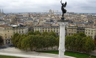 Illustration de la place des Quinconces à Bordeaux.